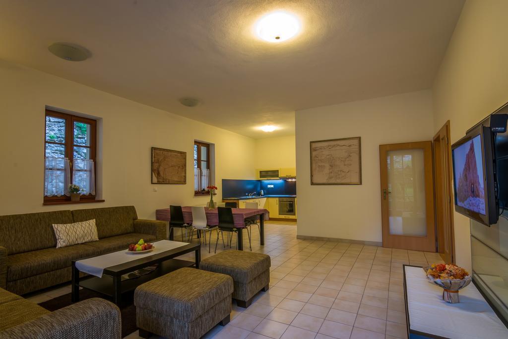 Apartmany Weissov Dom Banská Štiavnica 객실 사진